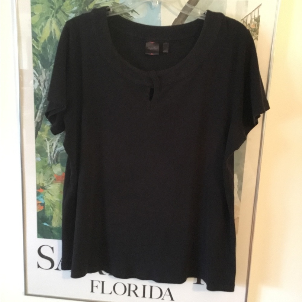 RAFAELLA Keyhole neckline Black T-shirt size 1X Short sleeve 100% soft cotton